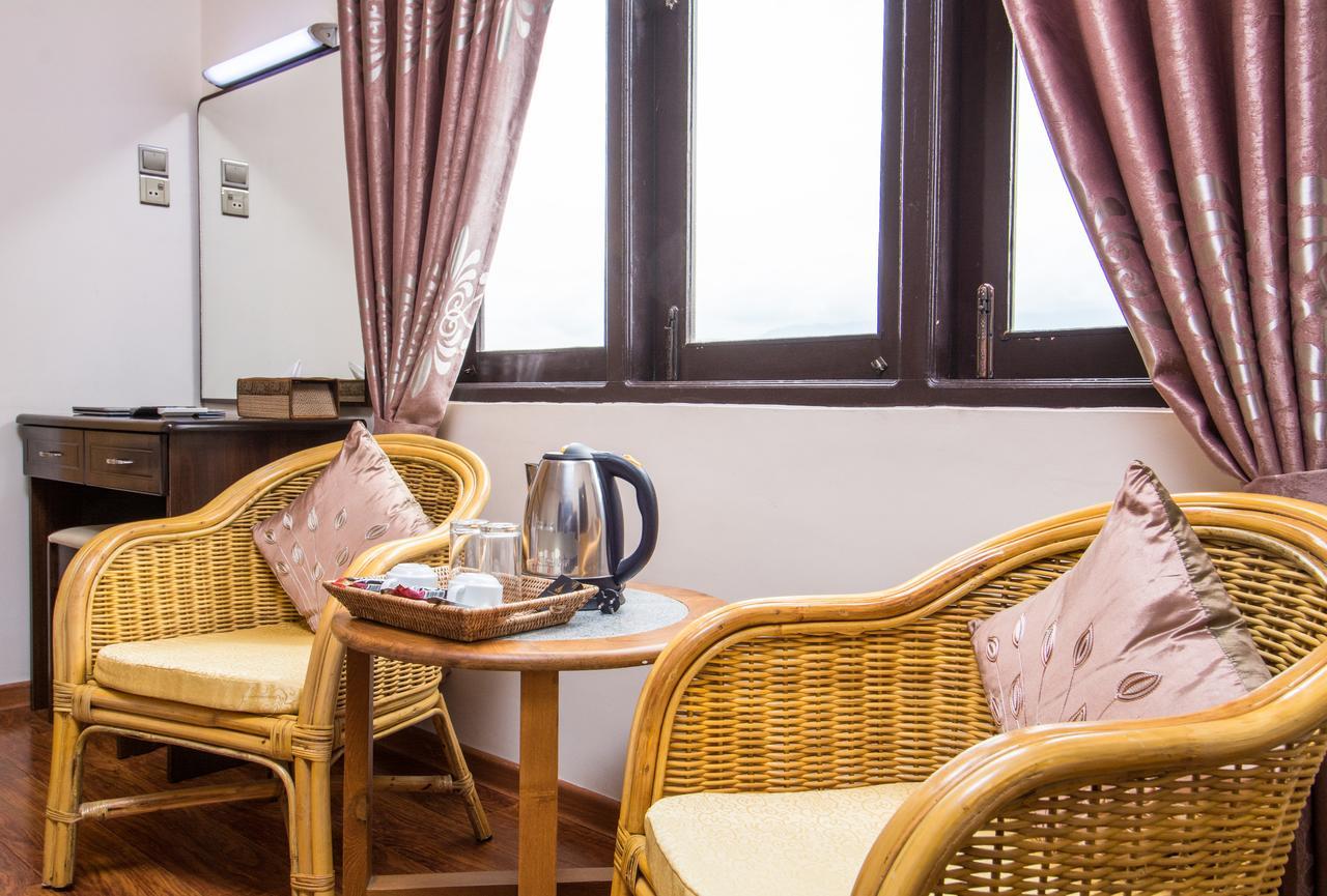 The Hotel Emperor-Inle Nyaung Shwe Exterior foto