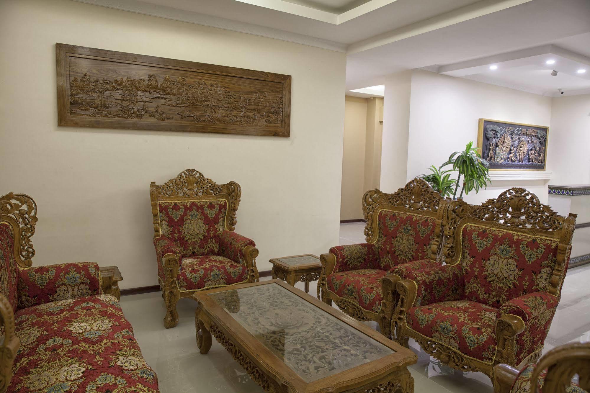 The Hotel Emperor-Inle Nyaung Shwe Exterior foto