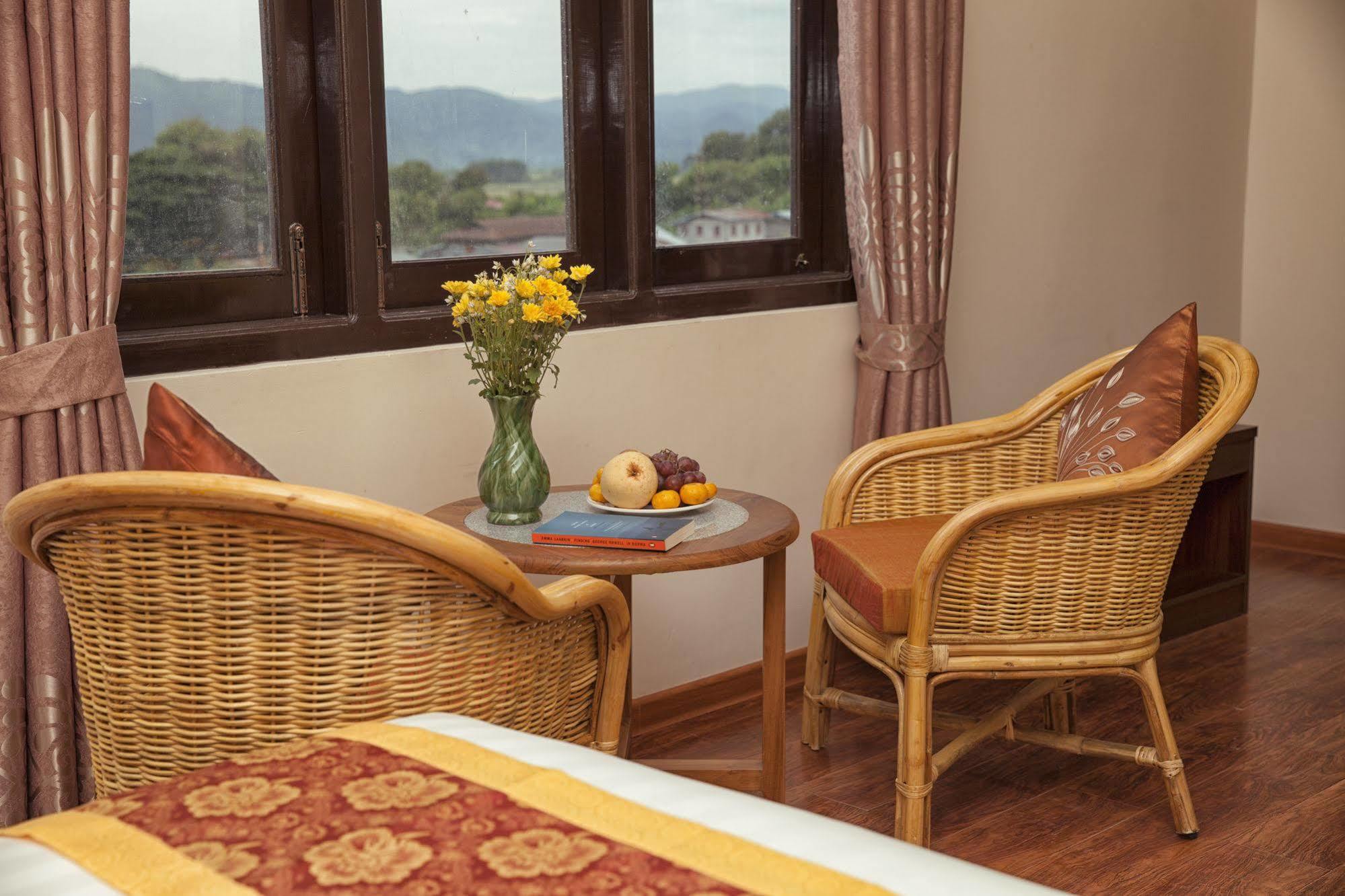 The Hotel Emperor-Inle Nyaung Shwe Exterior foto