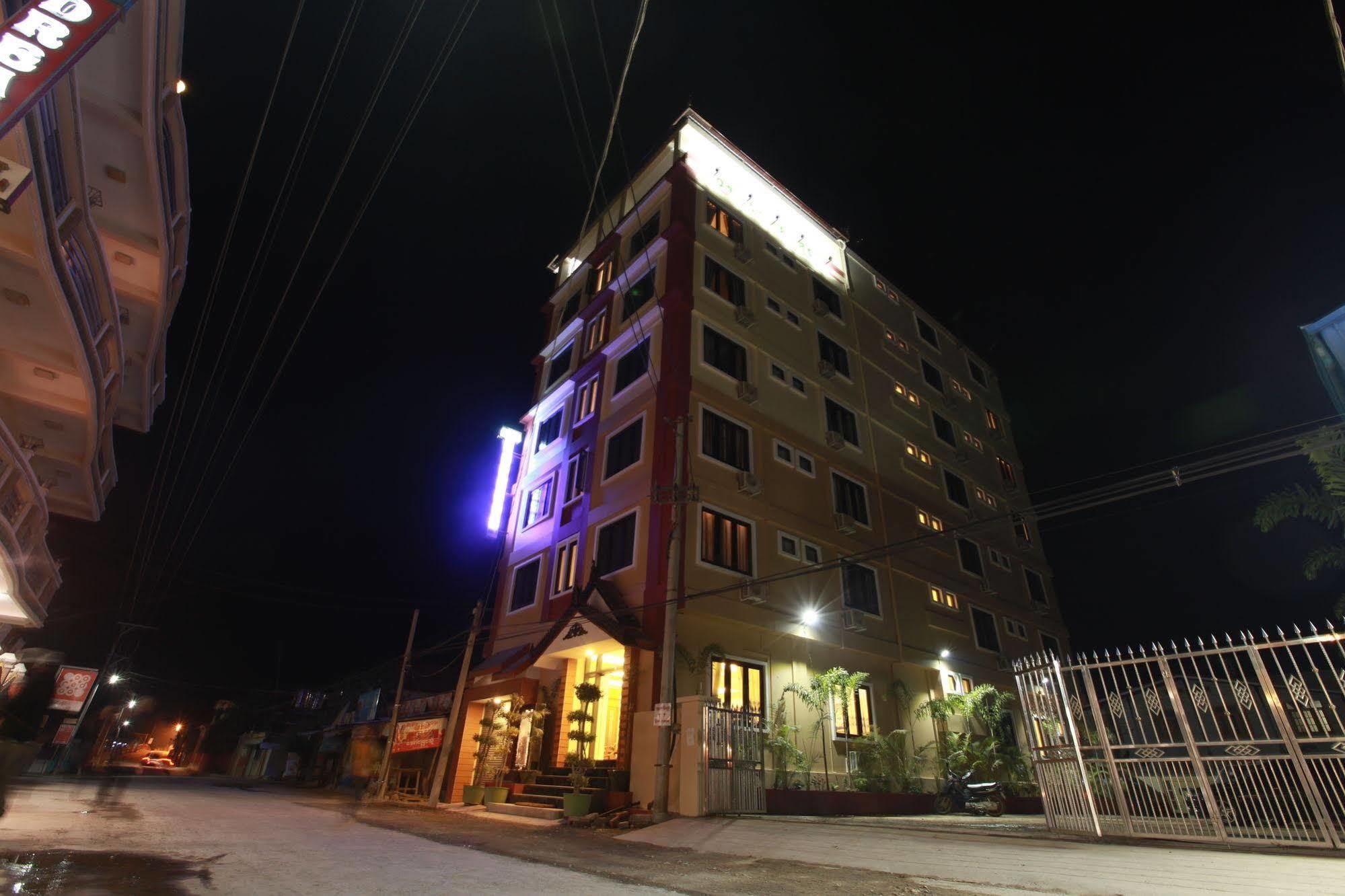 The Hotel Emperor-Inle Nyaung Shwe Exterior foto